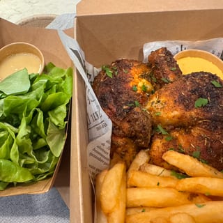 1/4 CHICKEN CEASAR COMBO