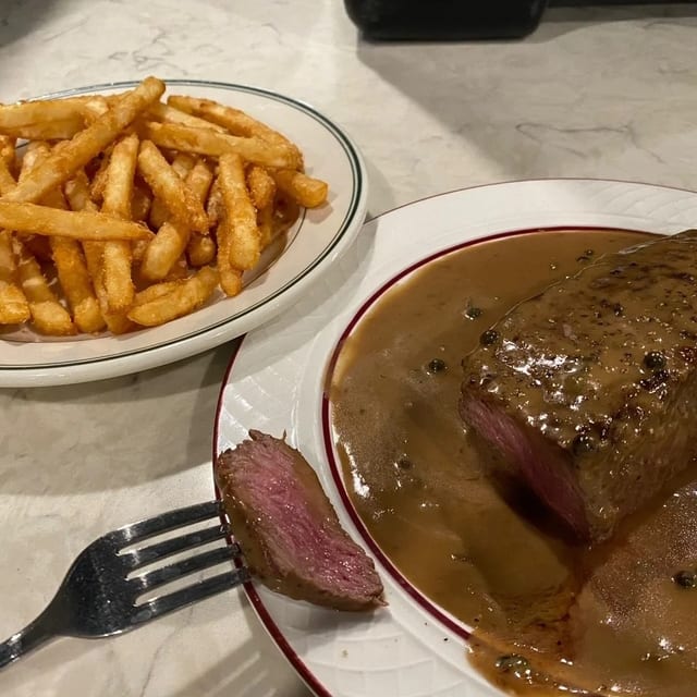 Steak Au Poivre.